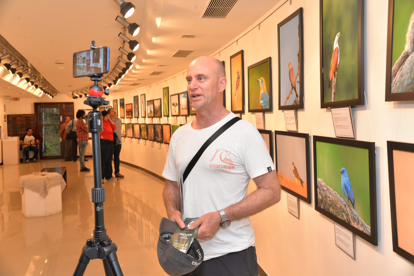 Jehangir Art Gallery - Image 24