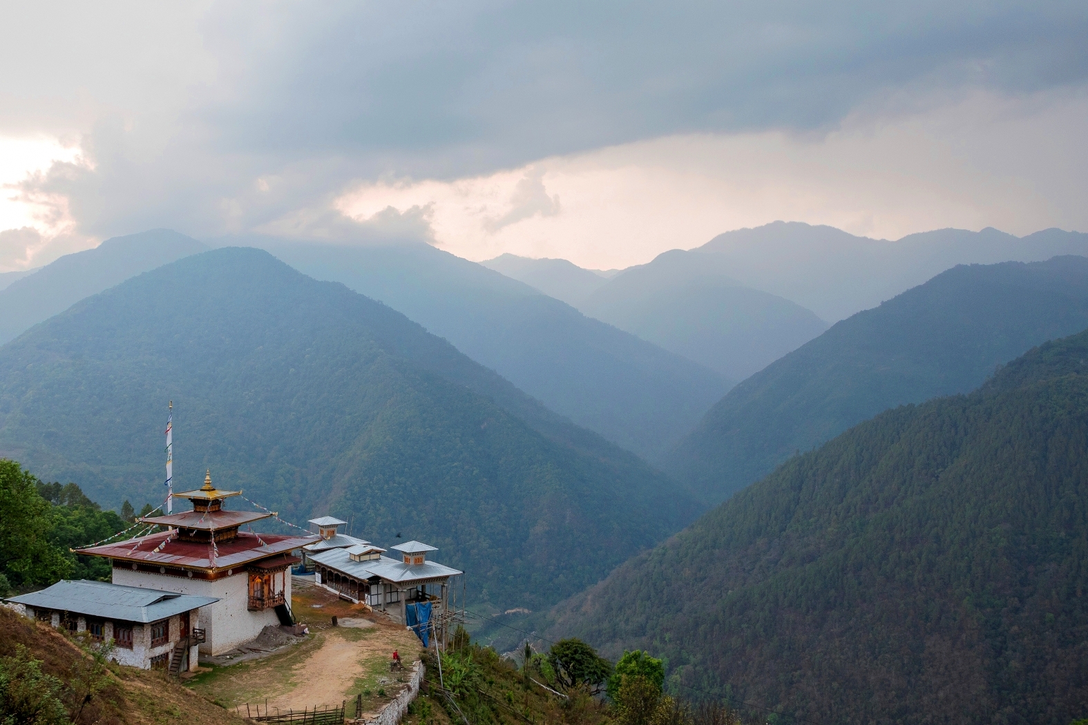 Bhutan Dr Vyankatesh Metan Solapur Lanscape M 1575x1050