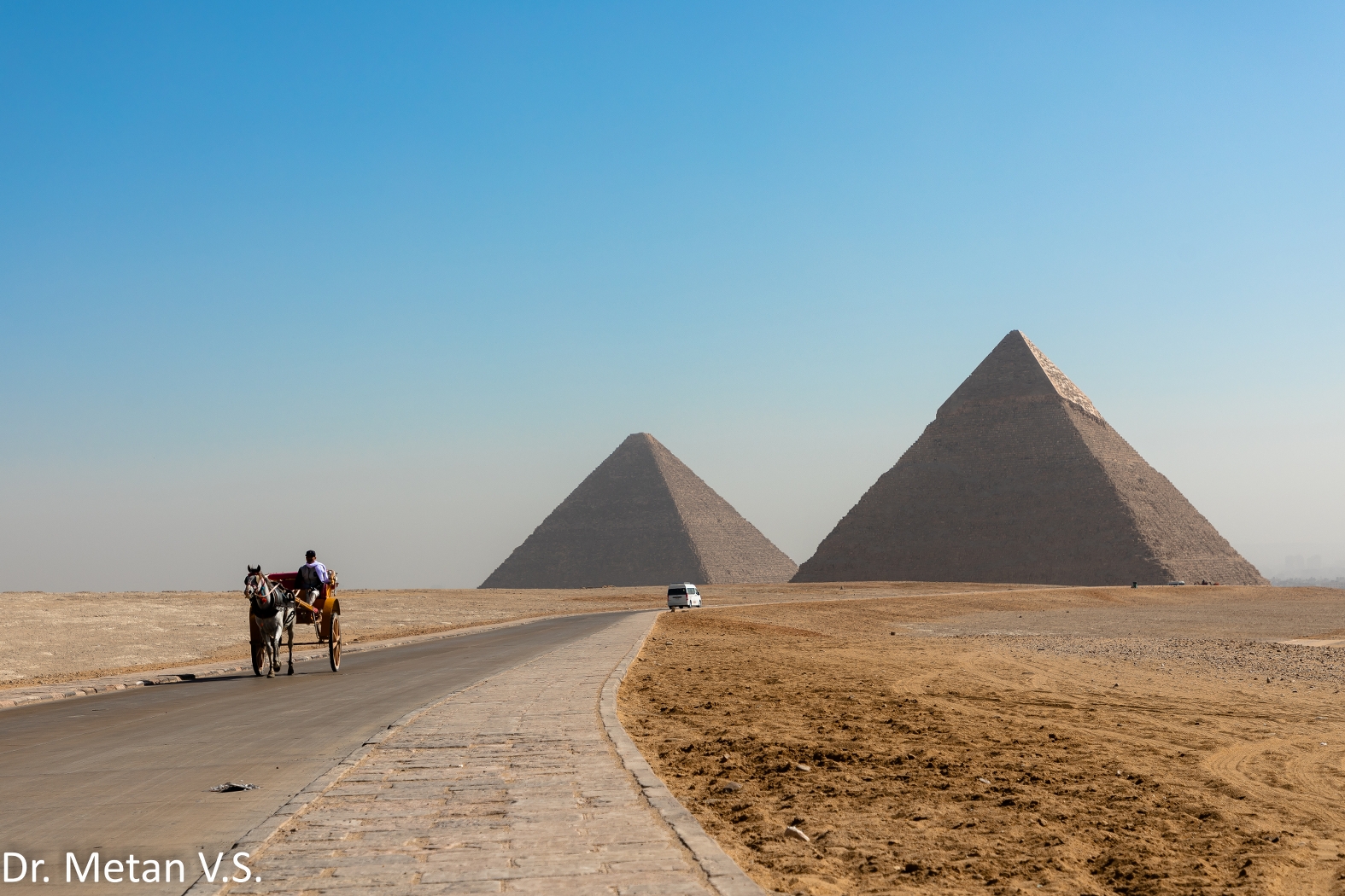 Dr Vyankatesh Metan Solapur Pyramid Egypt B 1575x1050