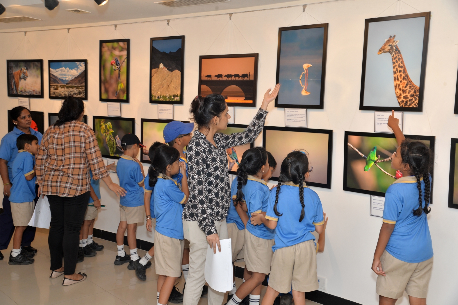 Exhibition at Jehangir Art Gallery Mumbai Dr Vyankatesh Metan G1 1575x1050